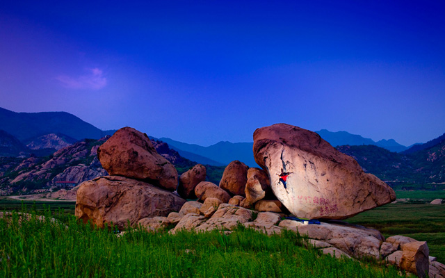 Bouldering Photography